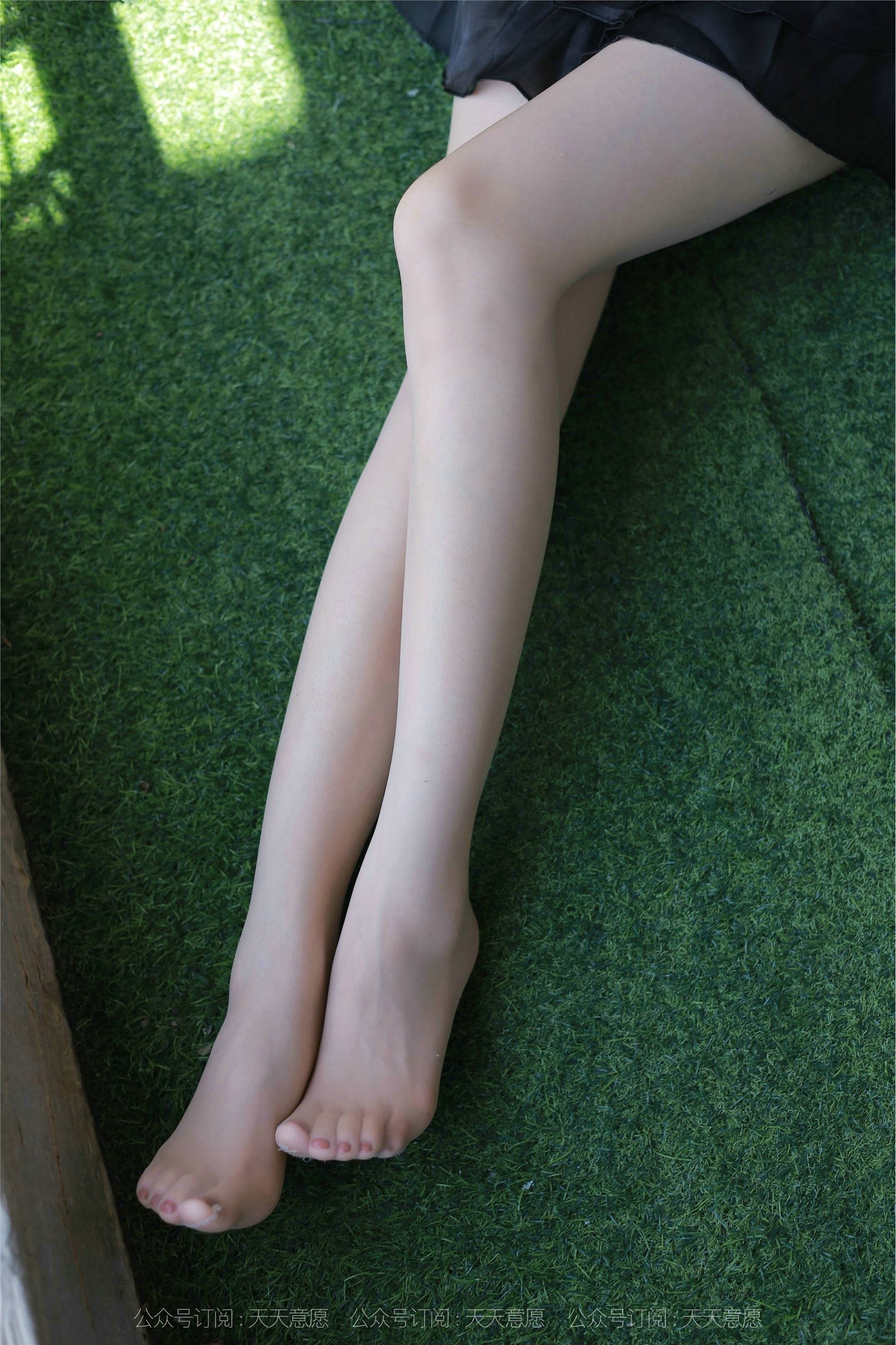 IESS异思趣向  2021.08.23 丝享家898：小七《一字肩短裙》